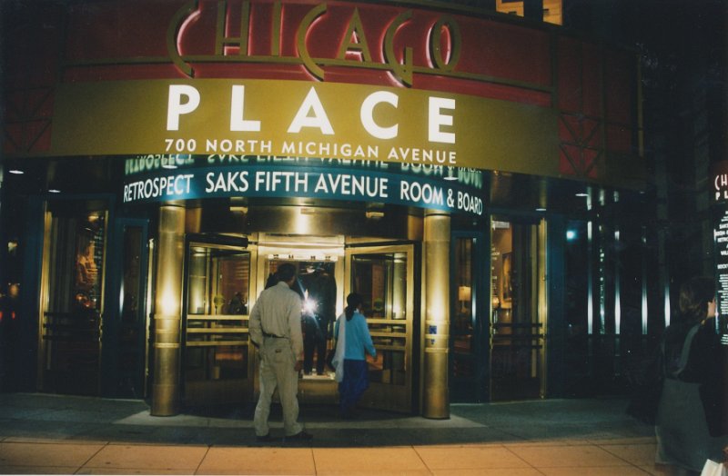 025-Magnificent Mile Shopping in Chicago.jpg